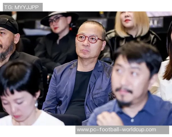 少林足球与玻璃瓶的奇妙结合探讨运动与艺术的完美融合